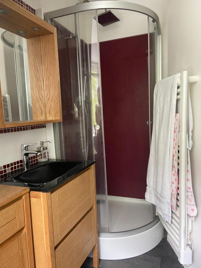 Chambre Double Avec Salle De Bains Privee Quintin Exterior photo